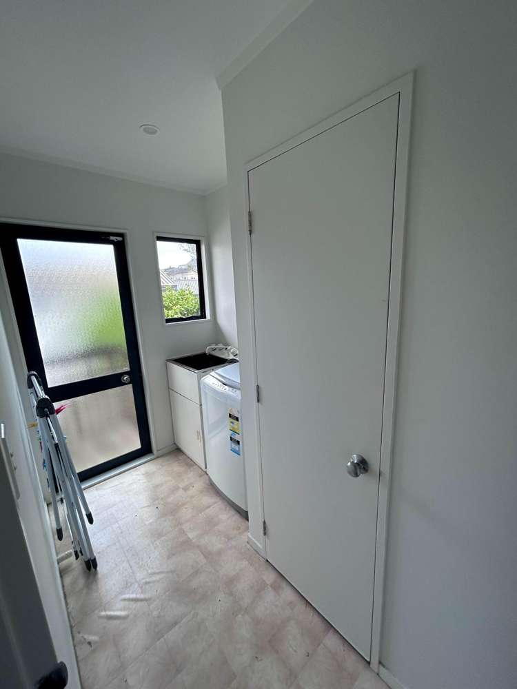 2/250 Wairau Road Glenfield_7
