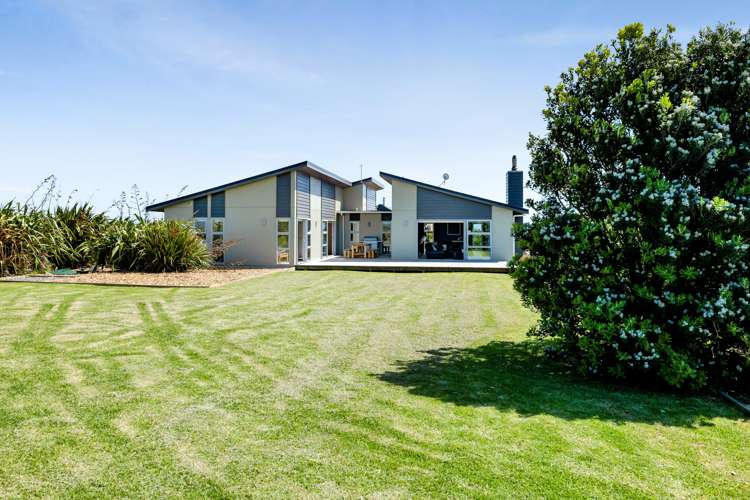 265 Tai Road Opunake_18