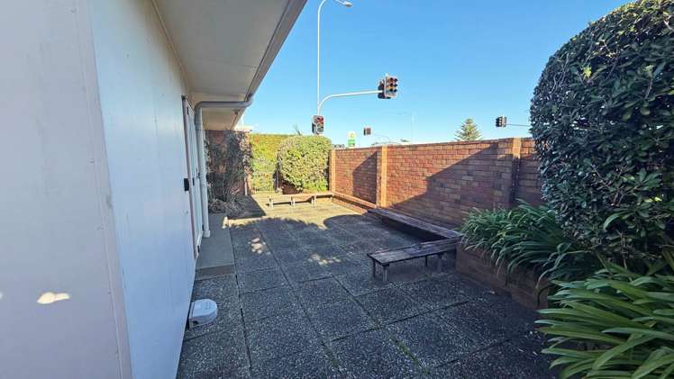 37 Taharoto Road Takapuna_6