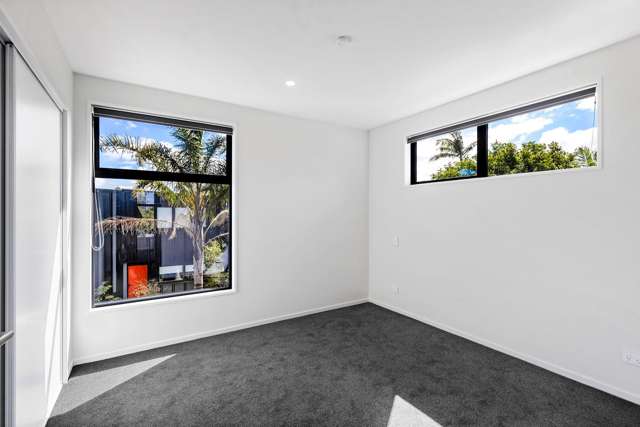 9/109 Taikata Road Te Atatu Peninsula_3