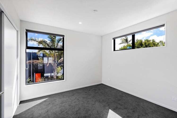 9/109 Taikata Road Te Atatu Peninsula_3