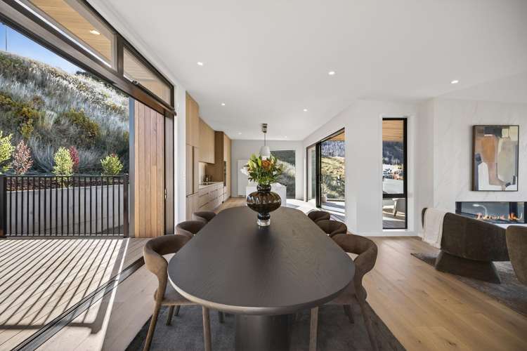 79 Middleton Road Queenstown Hill_11