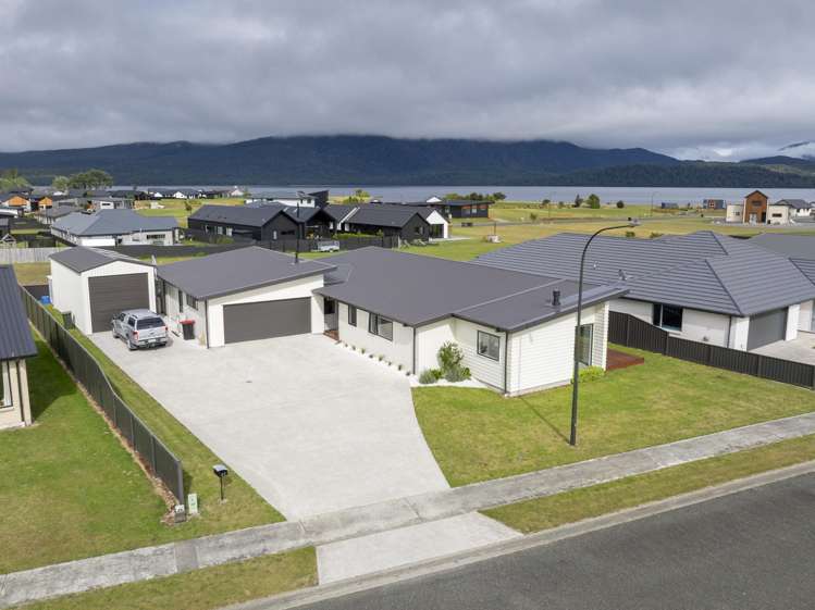 43 South Arm Drive Te Anau_27