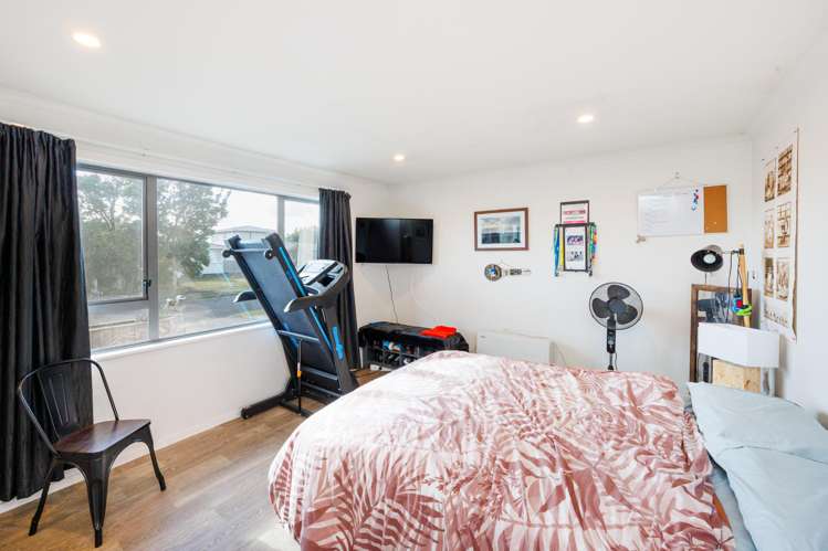 12 Somerset Crescent Highbury_7