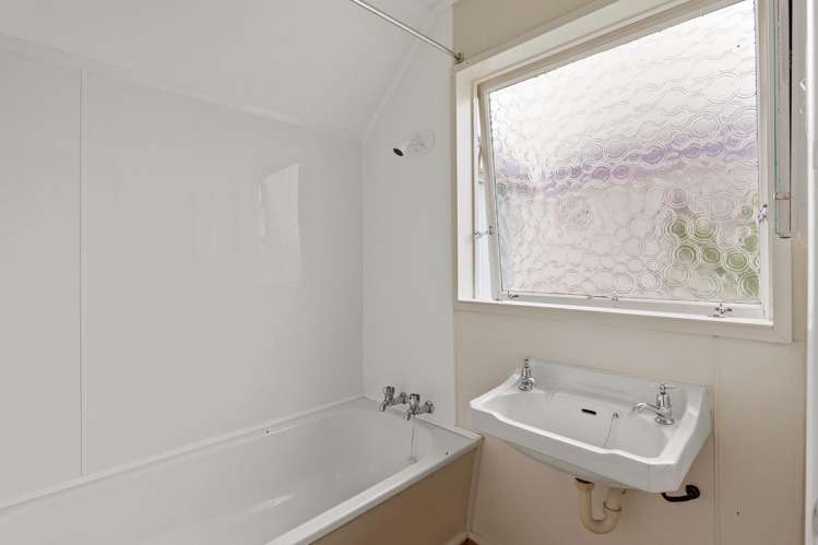 1 and 2/51 Portsmouth Street and 1 and 2/73 Hampshire Street Aranui_27