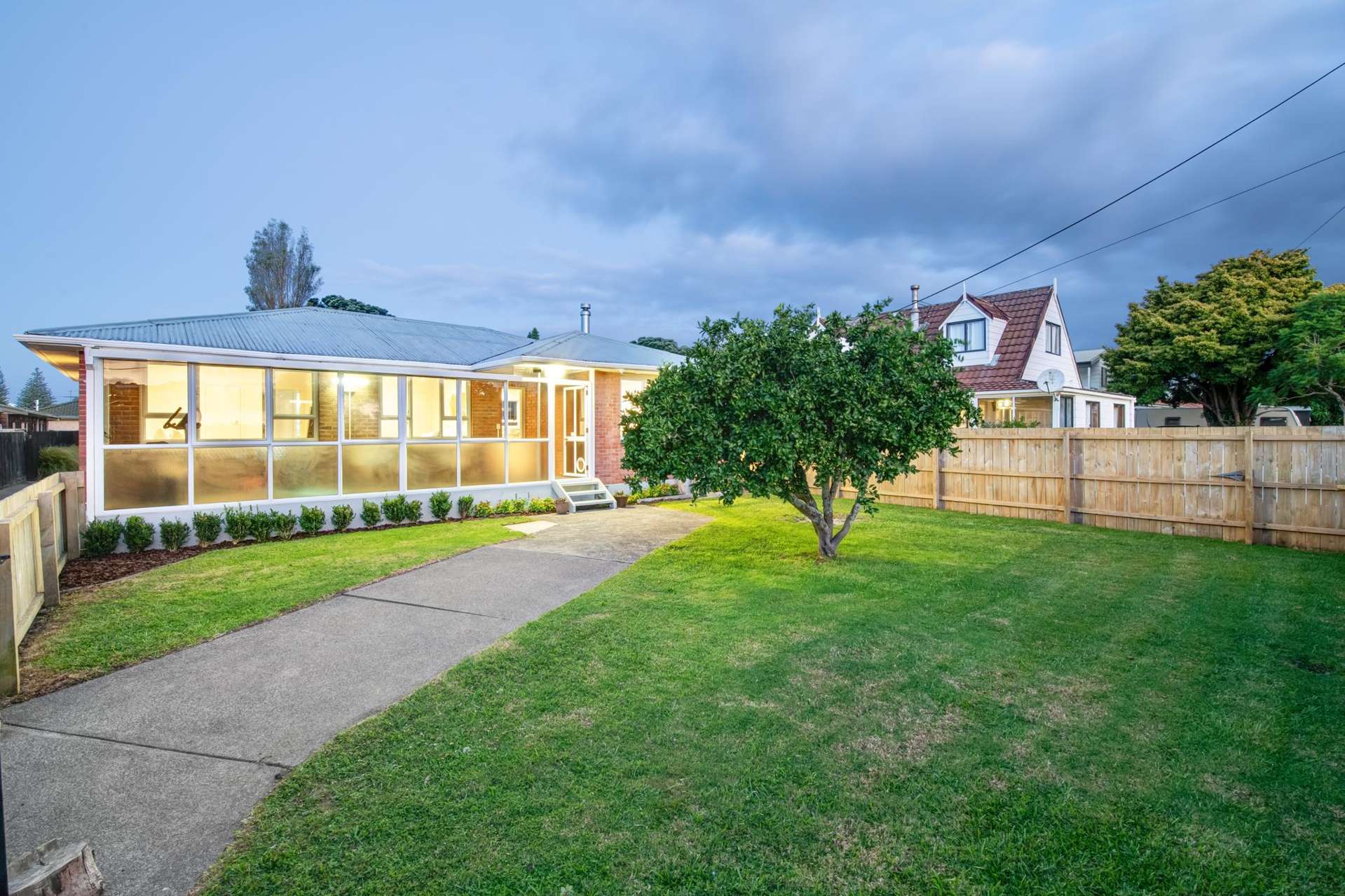 1/179 Centreway Road Orewa_0