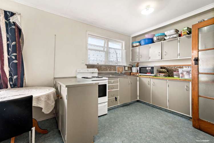 147 Clevedon Road Papakura_15