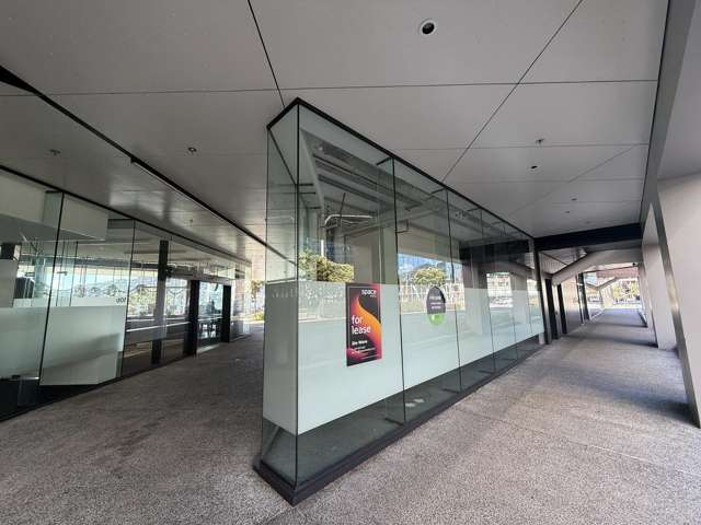 Retail 4/10 Waterloo Quay Wellington Central_1