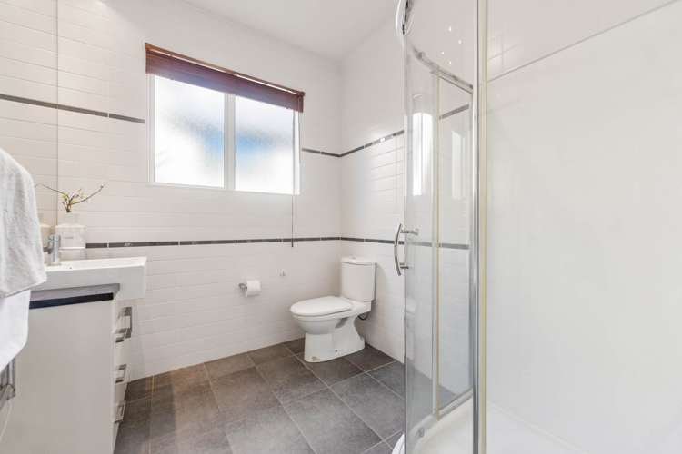 44 Newbury Place Schnapper Rock_17