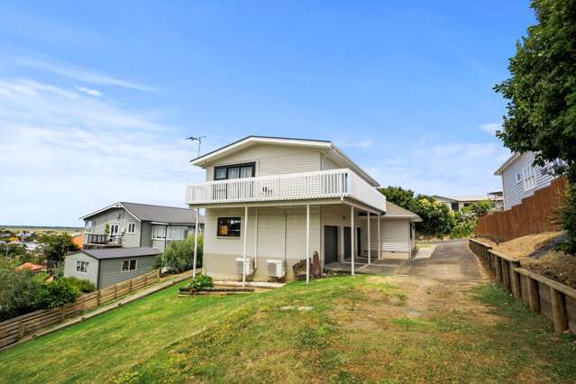 Spacious and Modern with a View