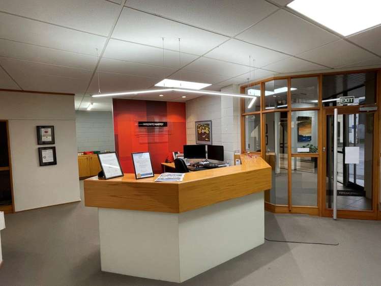 213 Queen Street West Hastings_1