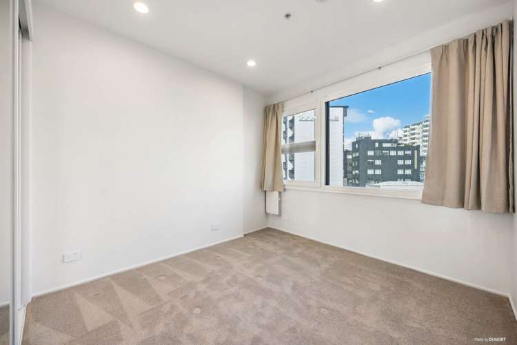 905/18 Beach Road Auckland Central_7