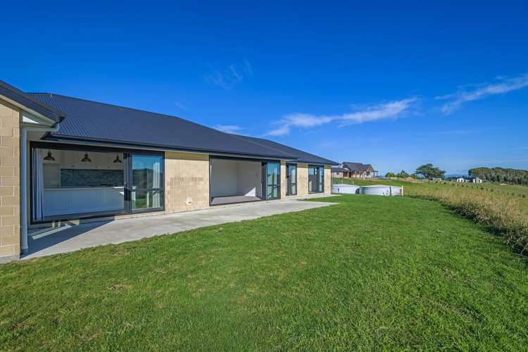 46 Fry Road Halcombe_24