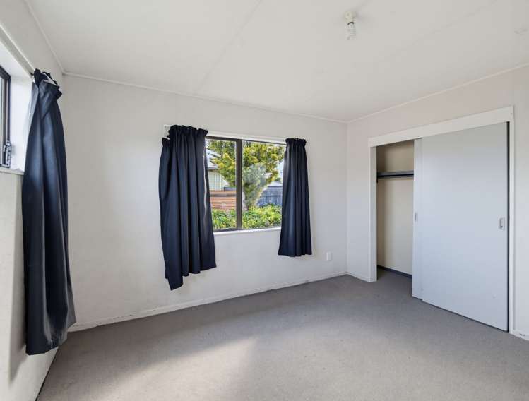 69 Tarbet Street Flaxmere_13