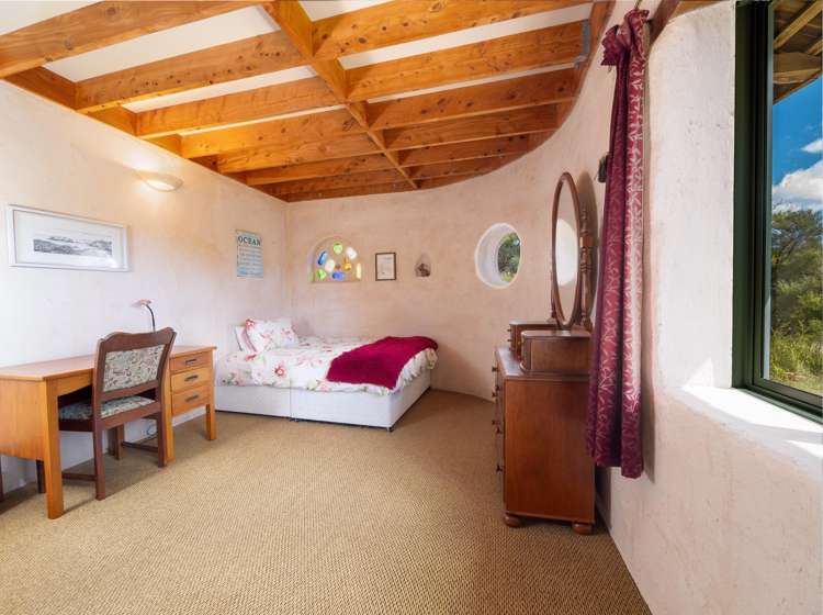 18 Lichen Grove Russell_17