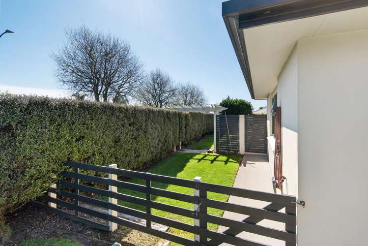 1 Bellbird Rise Pyes Pa_25