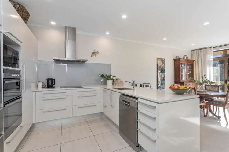 17 Tephra Boulevard Stonefields_8