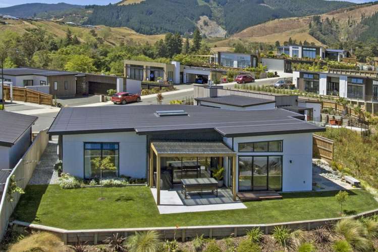 23 Hill Tops Way Stoke_27