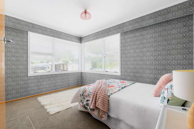 56 Acacia Crescent Glenview_13