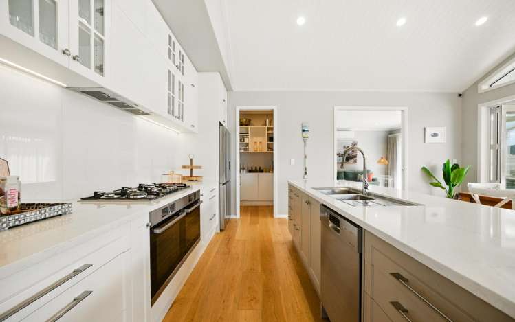 8 Waitemata Drive One Tree Point_14