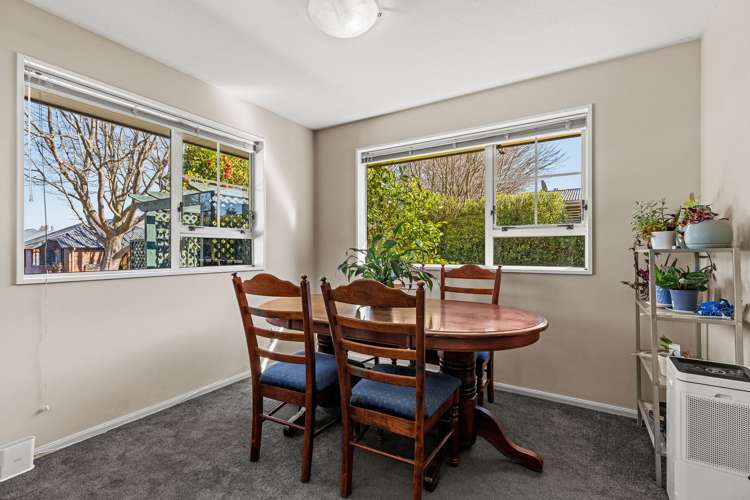 2/18 Barnes Road Redwood_4
