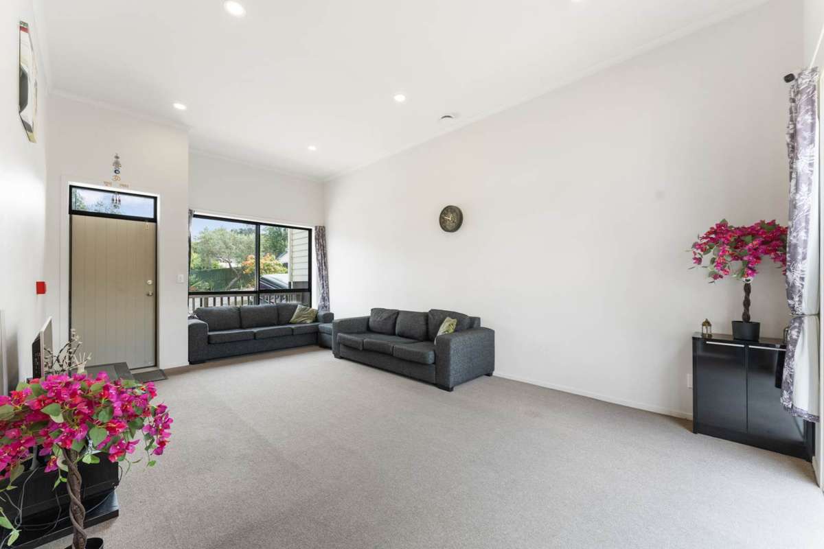 6/2 Swan Hill Drive_0