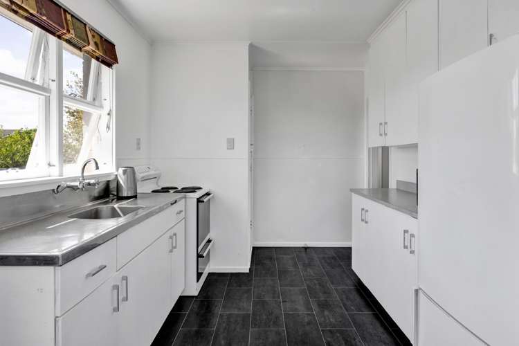 15a Pratt Street Waitara_13