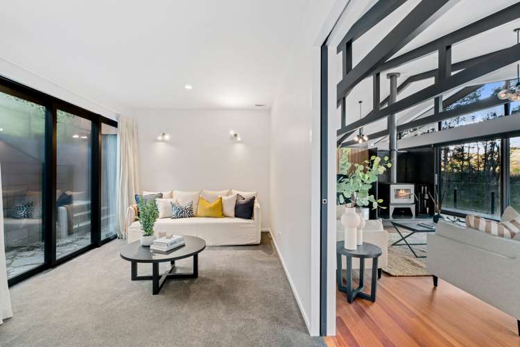 18 Falcon Heights Mount Creighton_13