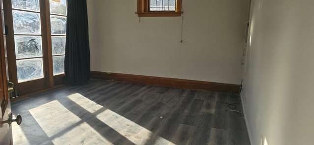 2/304 Ferry Road Waltham_4