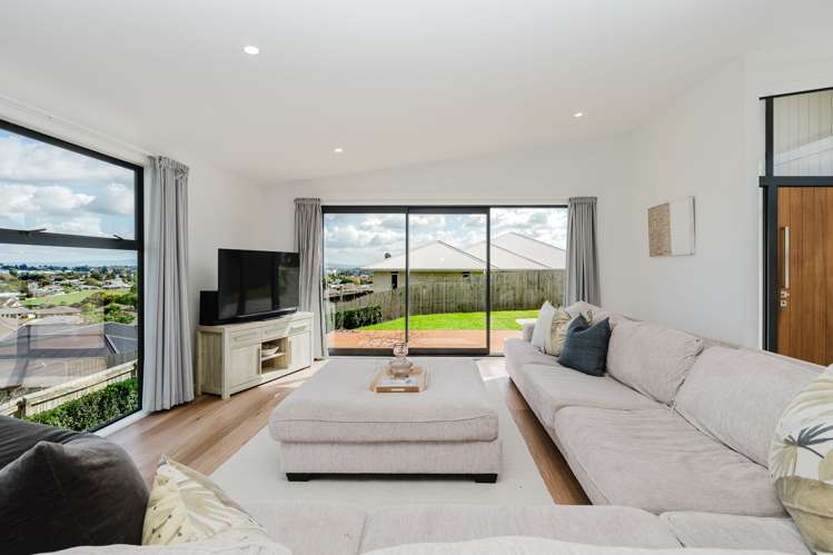 325 Picquet Hill Road_4