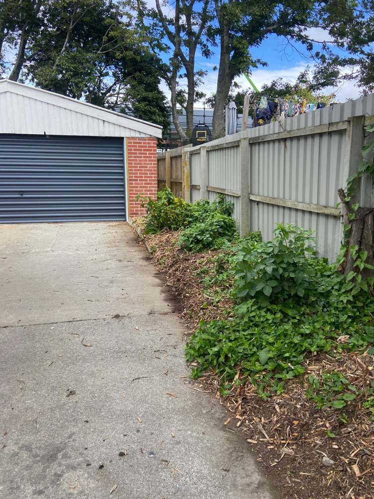 55 Woodbury Street Russley_33