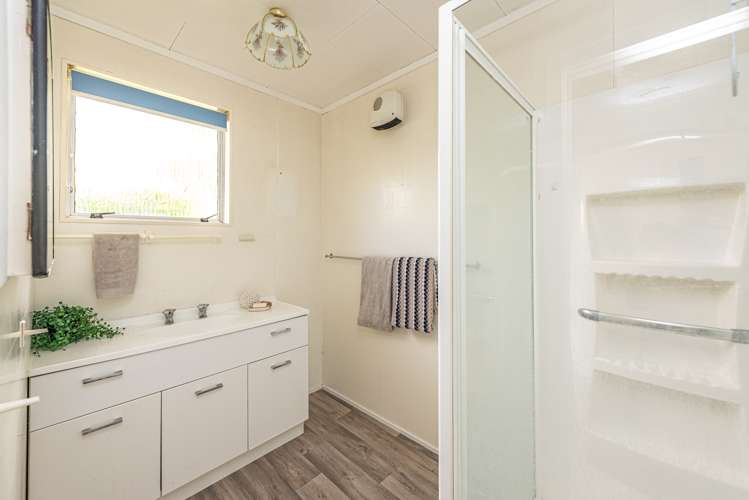 8 Photinia Place Aramoho_13