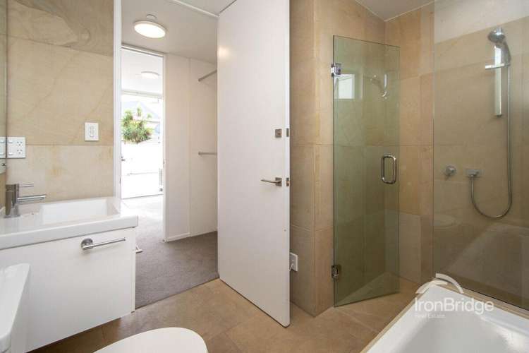 2/22 Esplanade Sumner_10