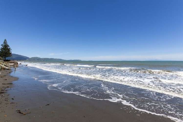 51 Wharemauku Road Raumati Beach_45