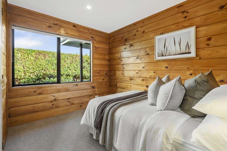 2/10 Harrison Avenue Belmont_11