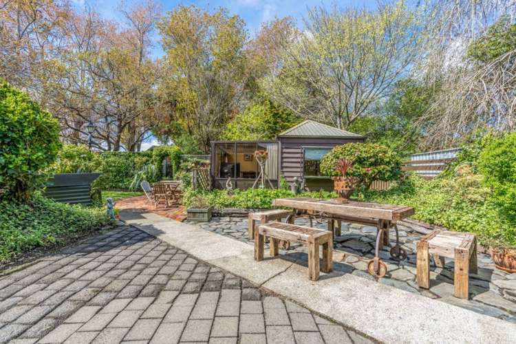 779 Queens Drive Waikiwi_23