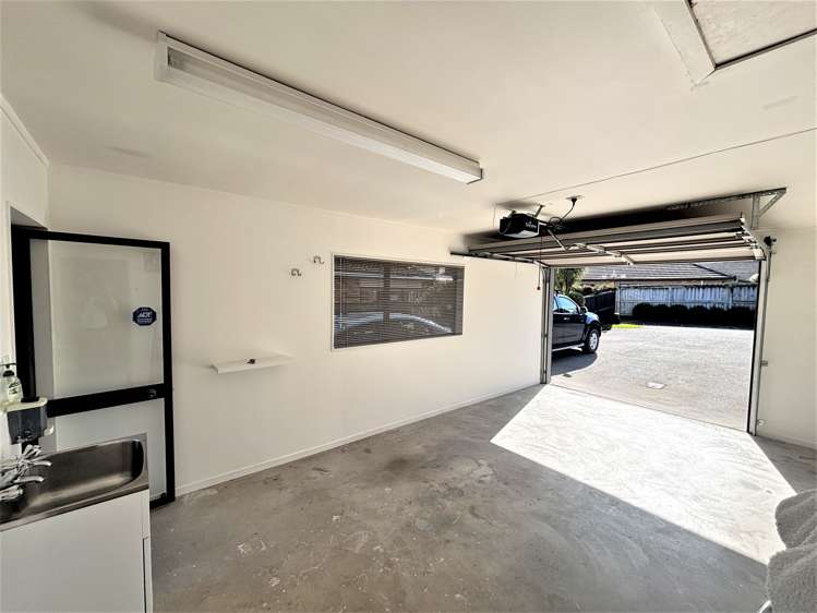 2/79 Mirrabooka Avenue Botany Downs_13