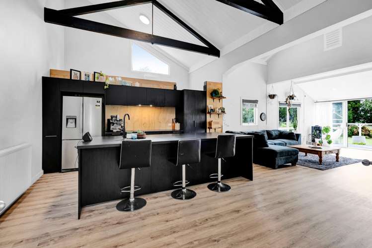 330 Kelly Road Lepperton_2