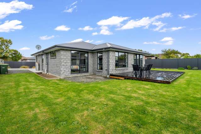 Modern Build – Large Freehold Section