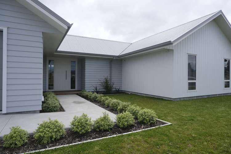 23 Wai Terrace Wharewaka_1