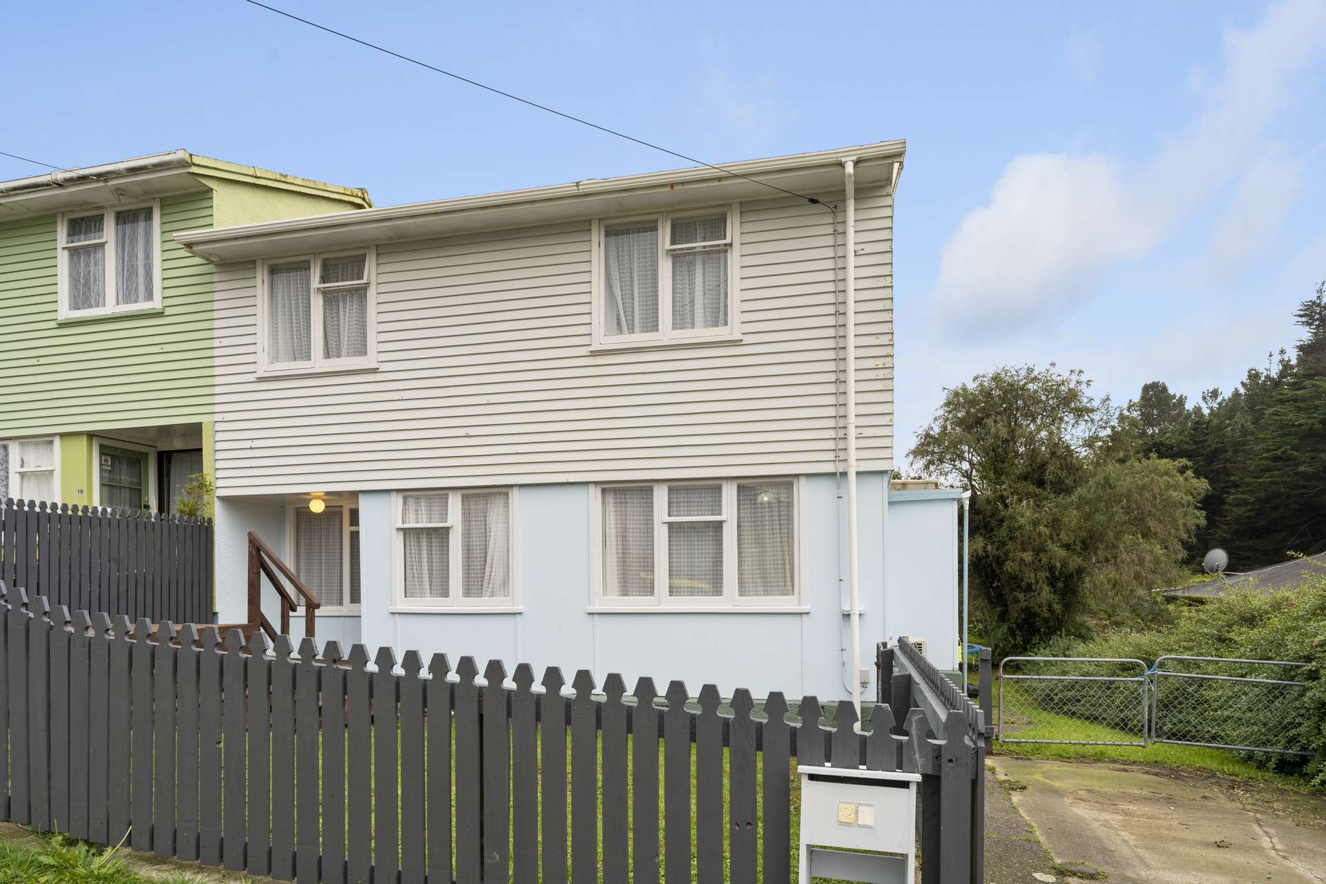 21 York Place Cannons Creek_0