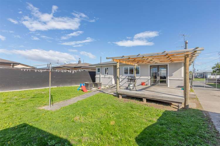 56 Harold Holt Avenue Onekawa_11