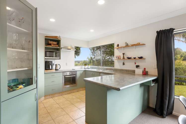 5 Greenstone Way Hairini_7