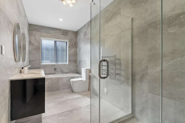 7 Hapukupuku Avenue Beachlands_21