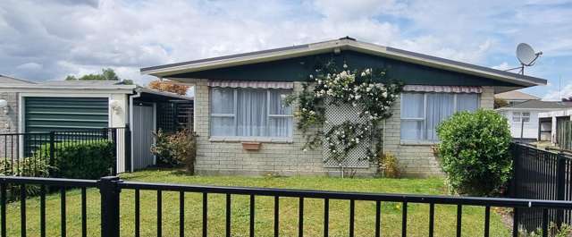 Cozy and Convenient Townside Living
