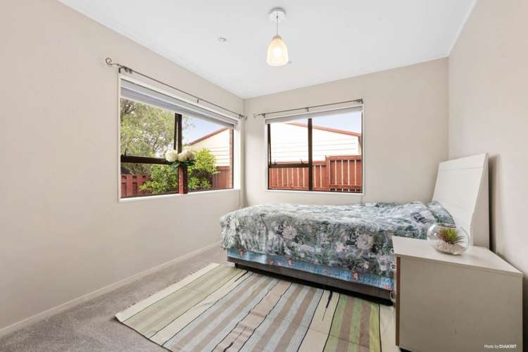 1/11 Forsythe Place Massey_9