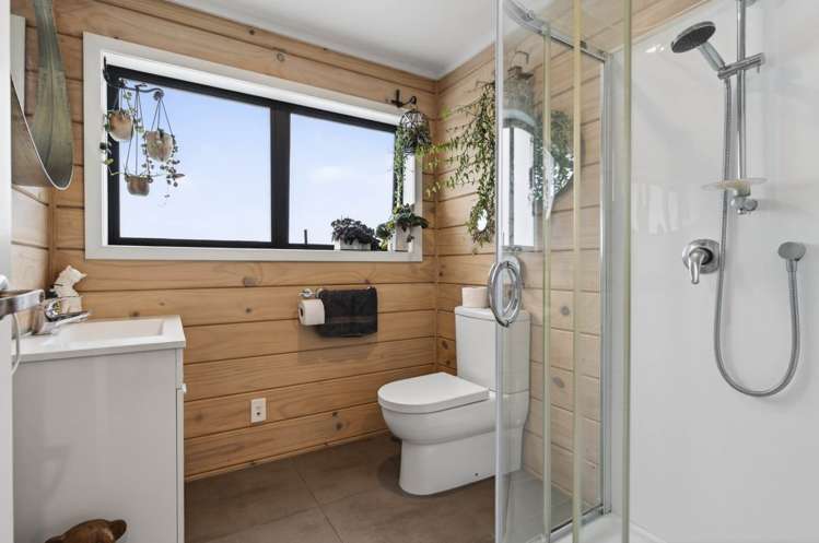 45 Brown Road Kaiwaka_13