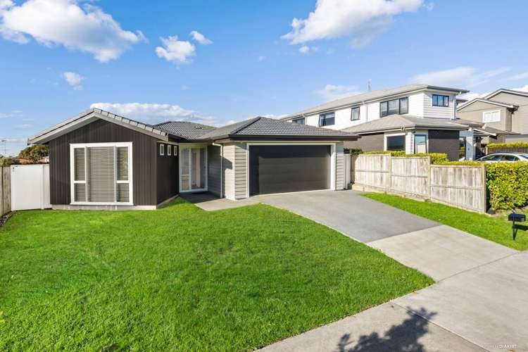 9 Couldrey Crescent Red Beach_0