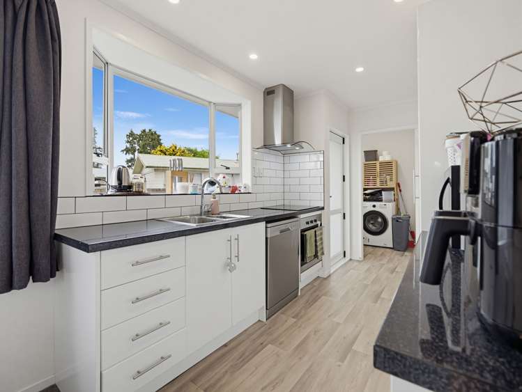 59 Karen Crescent Dinsdale_4
