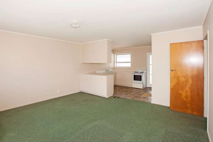 2/12a Nelson Street Papakura_2